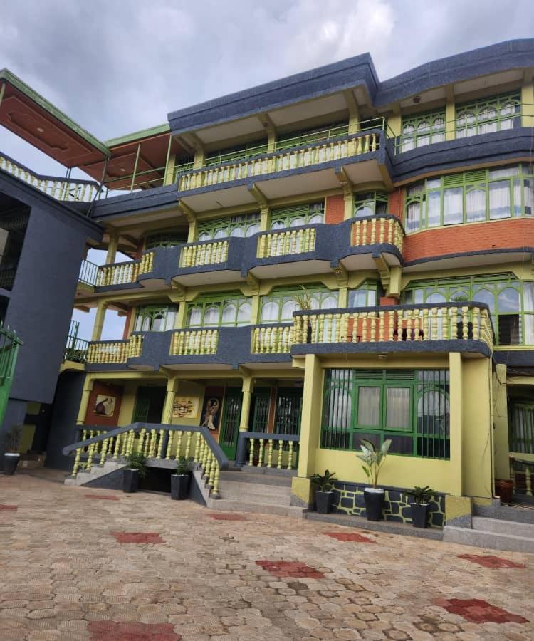Heartland Hotel คิกาลี ภายนอก รูปภาพ